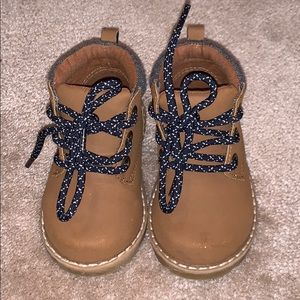 Gymboree baby boy 4c tan boots.